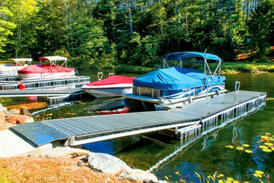 Heavy duty aluminum floating docks with composite decking for a homeowners association