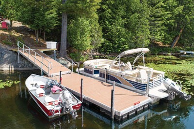 Custom heavy duty aluminum floating dock with composite decking