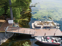 Our pile platform serves as the shore hitch for this heavy duty aluminum floating dock
