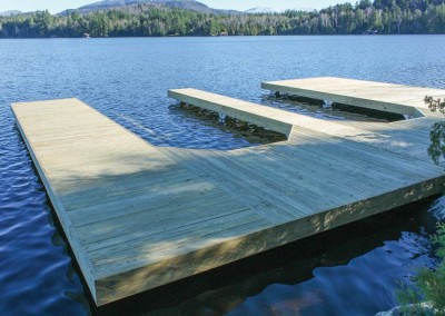 Double slip industrial pile dock with 12