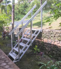 portable aluminum stairs by The Dock Doctors